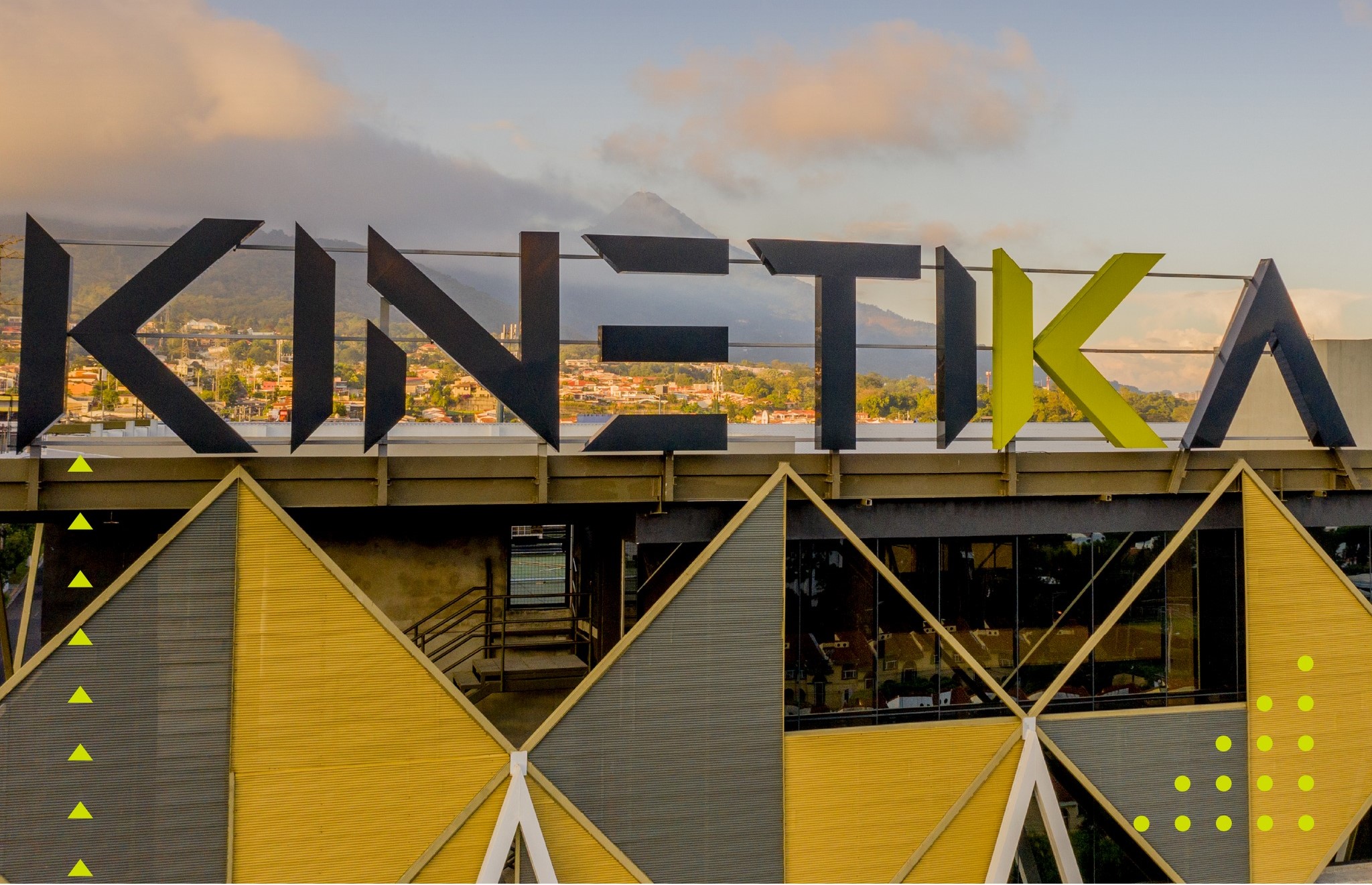 Refax Obra - Edifício Kinetika - El Salvador | Refax